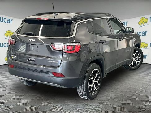 Used 2024 Jeep Compass Limited image 6