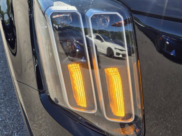 Used 2024 Kia Telluride EX w/ EX Captain's Chair Package FWD image 5