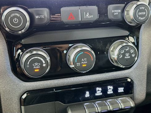 New 2026 RAM 1500 Express AWD/4WD image 15