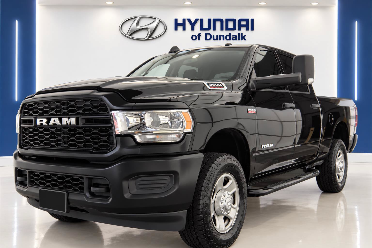 Used 2022 RAM 3500 Tradesman AWD/4WD image 1