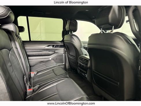 Used 2024 Jeep Wagoneer L Series II w/ Flexible Seating Group image 20