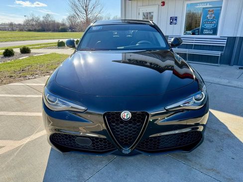 Used 2019 Alfa Romeo Giulia w/ Quick Order Package 22K Sport RWD image 3