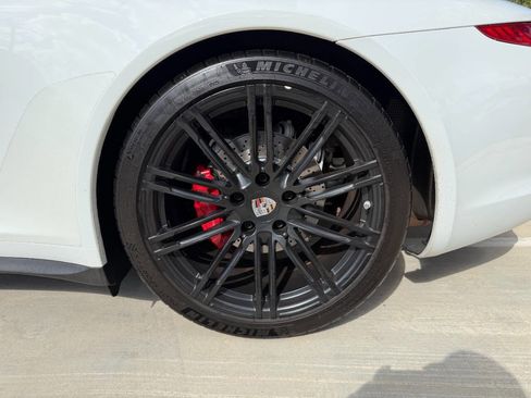 Used 2015 Porsche 911 Carrera 4S image 11