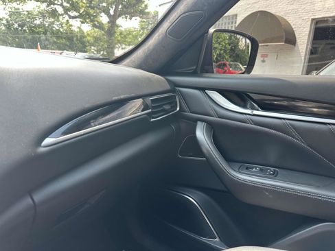 Used 2022 Maserati Levante Modena AWD/4WD image 22