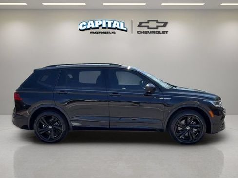 Used 2023 Volkswagen Tiguan SE R-Line FWD image 8