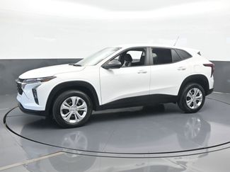 Used 2024 Chevrolet Trax LS w/ Driver Confidence Package video 2