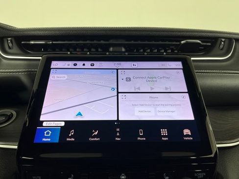 Used 2022 Jeep Grand Cherokee L Limited w/ Black Appearance Package AWD/4WD image 28