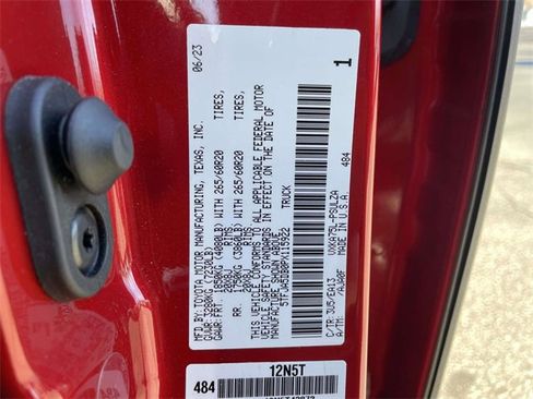 Used 2023 Toyota Tundra Limited image 33