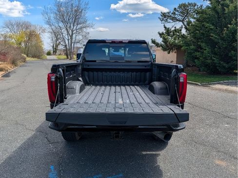 Used 2024 GMC Sierra 2500 Denali Ultimate w/ Max Trailering Package AWD/4WD image 7