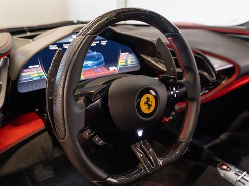 Used 2022 Ferrari SF90 Stradale image 5