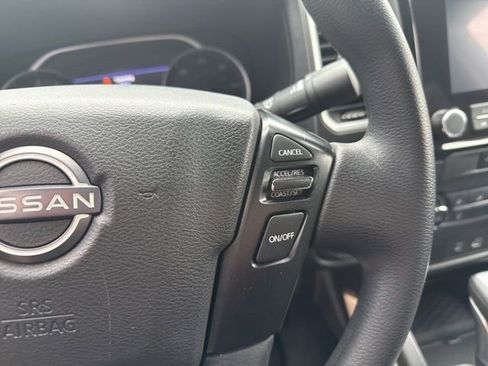 Used 2023 Nissan Frontier SV image 27