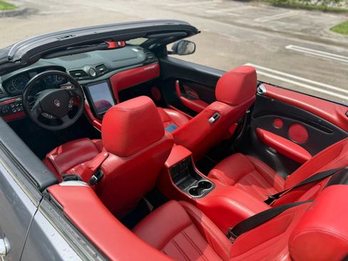 Used 2013 Maserati GranTurismo Convertible RWD image 20