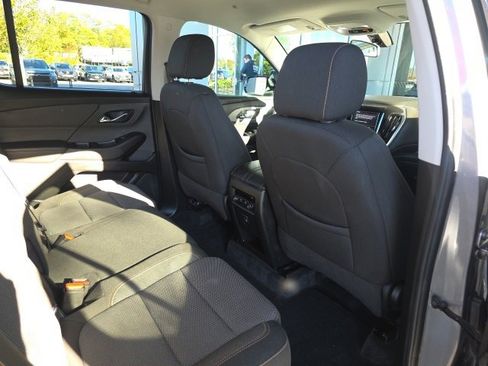 Used 2020 Chevrolet Traverse LS image 12