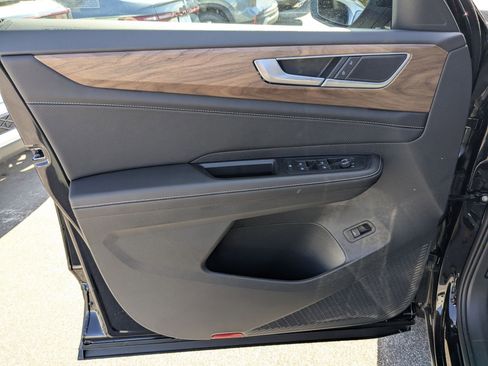 New 2026 Volkswagen Atlas SE image 11