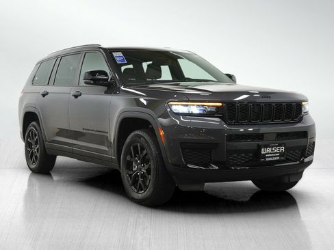 Used 2025 Jeep Grand Cherokee L Laredo AWD/4WD image 7