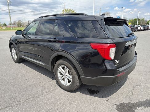 Used 2020 Ford Explorer XLT AWD/4WD image 6