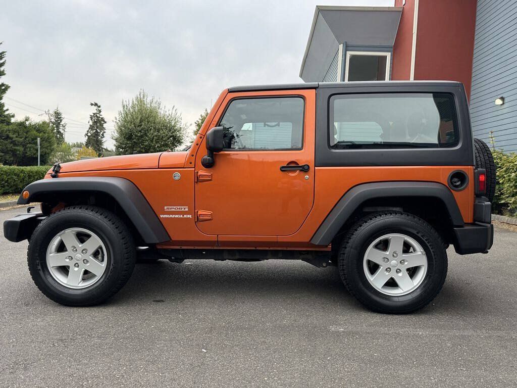 Used 2011 Jeep Wrangler Sport AWD/4WD image 5