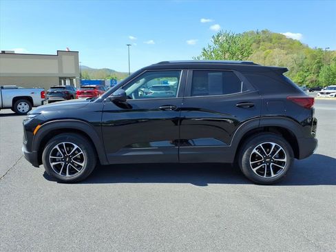 Certified 2025 Chevrolet TrailBlazer LT FWD image 2