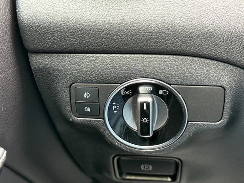 Used 2019 Mercedes-Benz GLA 250 4MATIC image 16