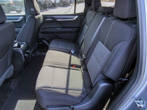 New 2026 GMC Acadia Elevation image 17