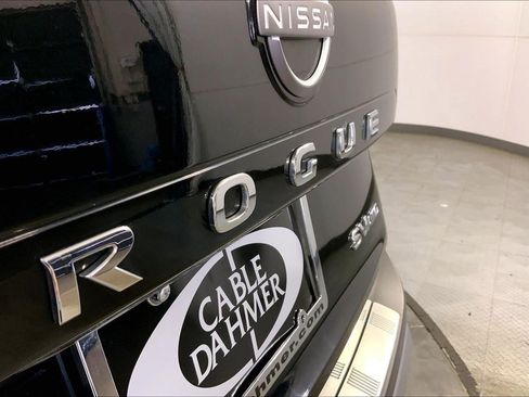 Used 2023 Nissan Rogue SV AWD/4WD image 8