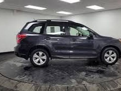 Used 2015 Subaru Forester 2.5i Premium w/ All-Weather Package AWD/4WD image 10
