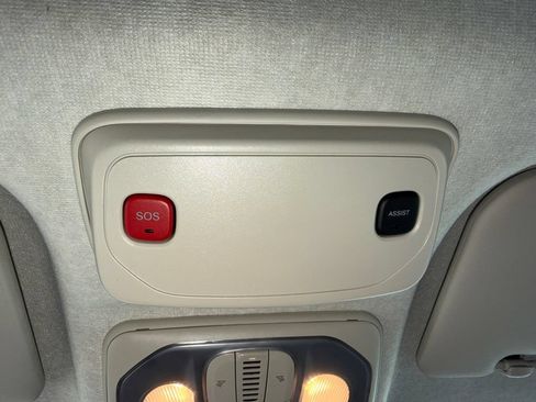 Used 2025 RAM ProMaster 2500 w/ U-Haul Equipment Group FWD image 19