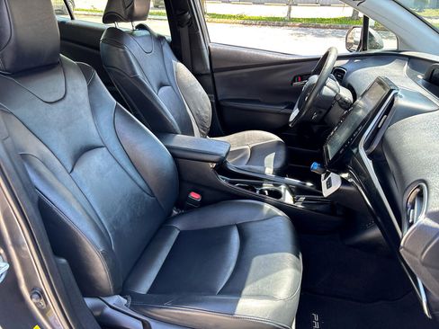 Used 2017 Toyota Prius Prime Premium w/ Carpet Mat Package image 21