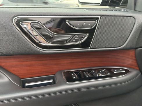 Used 2024 Lincoln Navigator Reserve image 26