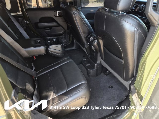 Used 2021 Jeep Wrangler Unlimited Sahara AWD/4WD image 14