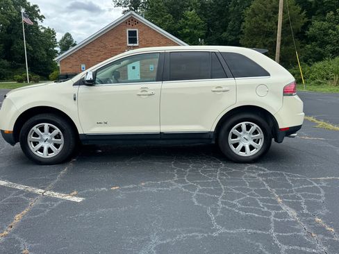 Used 2008 Lincoln MKX 2WD image 4