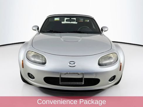 Used 2007 MAZDA MX-5 Miata Sport RWD image 2