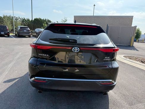 Used 2021 Toyota Venza XLE AWD/4WD image 5