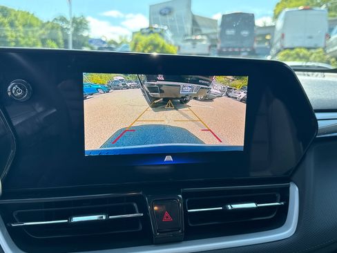 Used 2025 Chevrolet TrailBlazer LT w/ Convenience Package AWD/4WD image 17