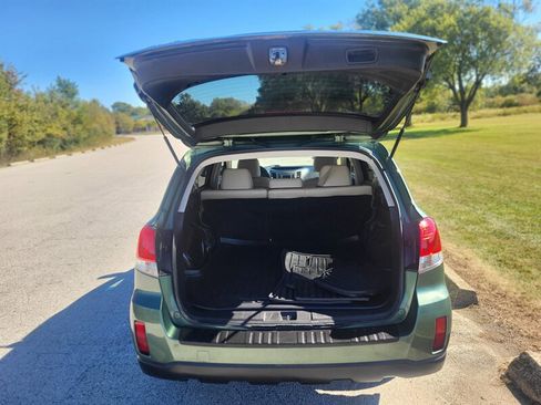 Used 2012 Subaru Outback 2.5i Limited w/ Moonroof Pkg image 9