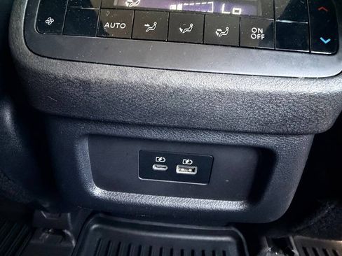 Used 2022 Nissan Pathfinder SL FWD image 42