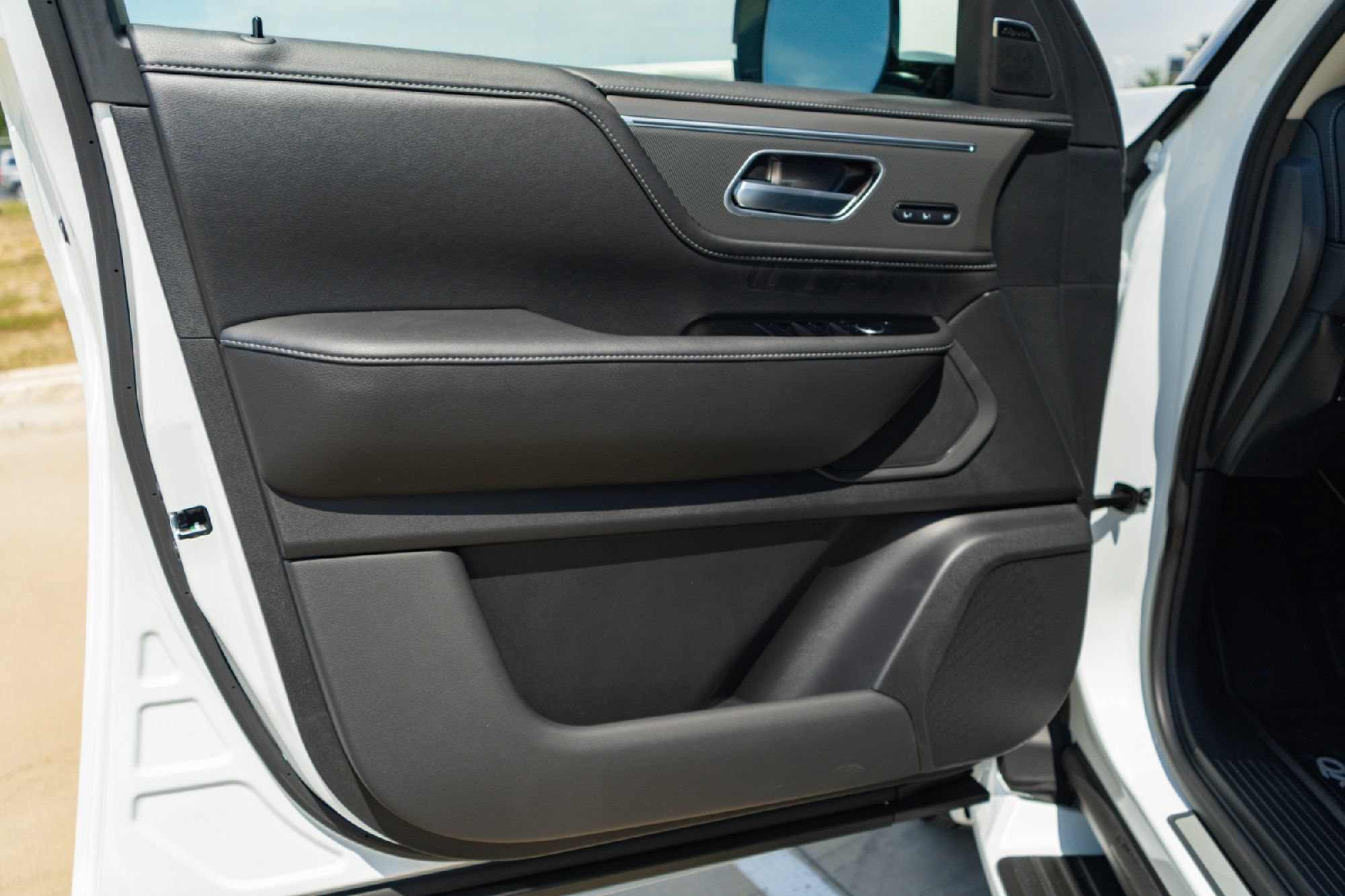 New 2027 INFINITI QX80 Pure RWD image 18