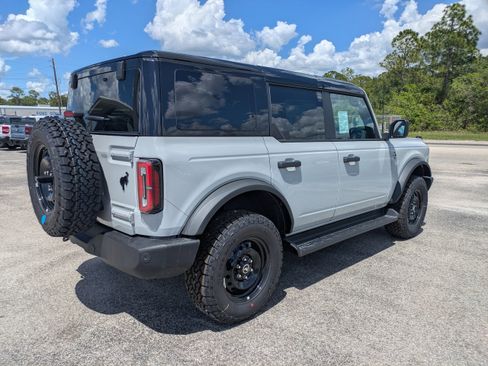 New 2026 Ford Bronco Outer Banks AWD/4WD image 4