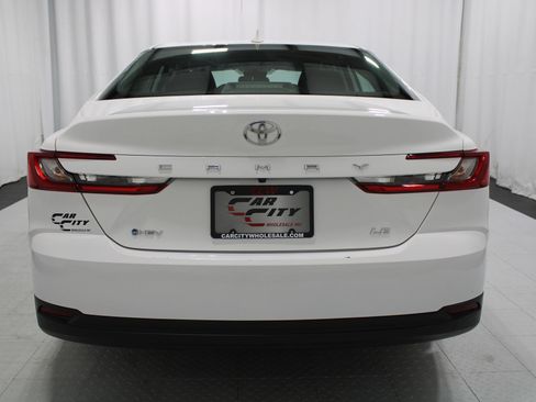 Used 2025 Toyota Camry LE FWD image 7