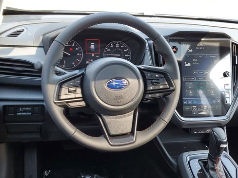 Used 2025 Subaru Crosstrek 2.5i Limited image 8