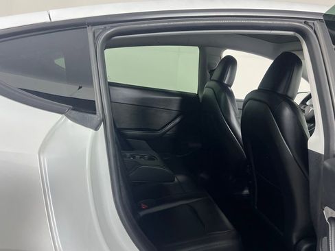 Used 2023 Tesla Model Y Long Range image 37