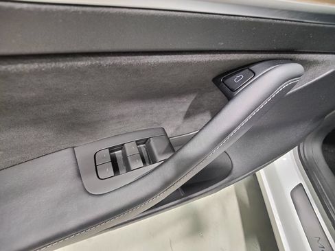 Used 2023 Tesla Model 3 Standard Range RWD image 23