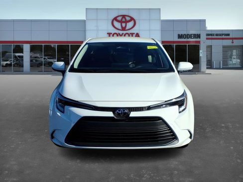 New 2026 Toyota Corolla LE image 2