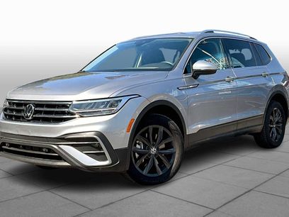 Certified 2024 Volkswagen Tiguan SE