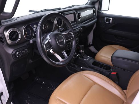 Used 2021 Jeep Wrangler Unlimited Sahara w/ LED Lighting Group AWD/4WD image 6