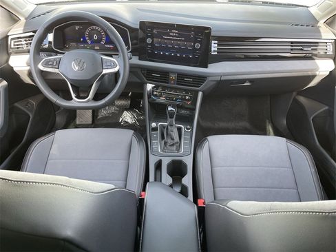 New 2026 Volkswagen Jetta SE image 11