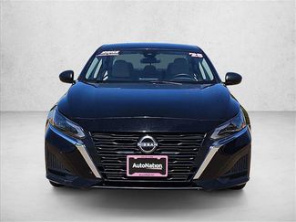 Used 2025 Nissan Altima 2.5 SV FWD video 2
