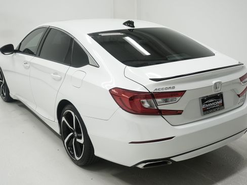 Used 2021 Honda Accord Sport image 6