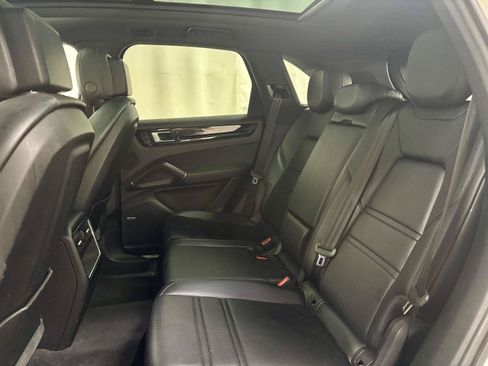 Used 2019 Porsche Cayenne AWD/4WD image 20
