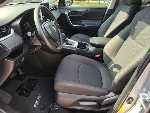 Used 2025 Toyota RAV4 LE FWD image 18
